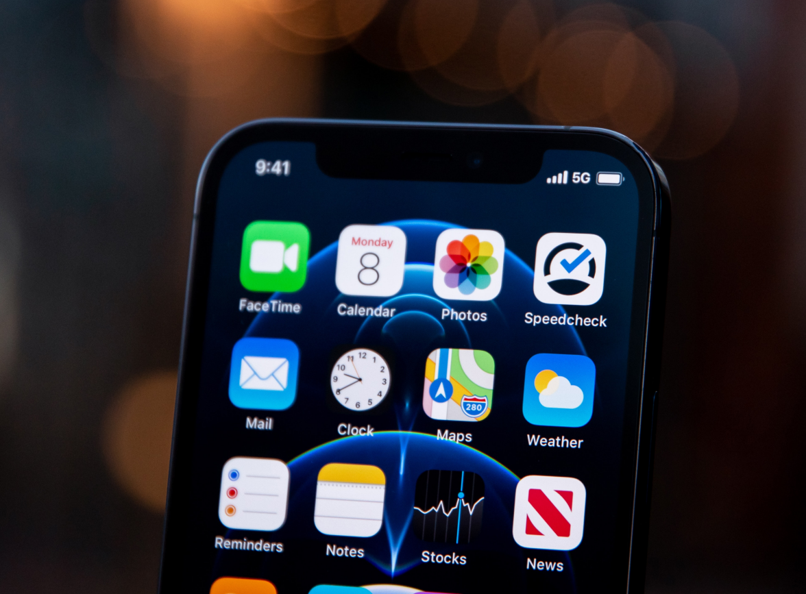 徐汇苹果手机维修分享为什么 iPhone 12 在冬季会自动关机 